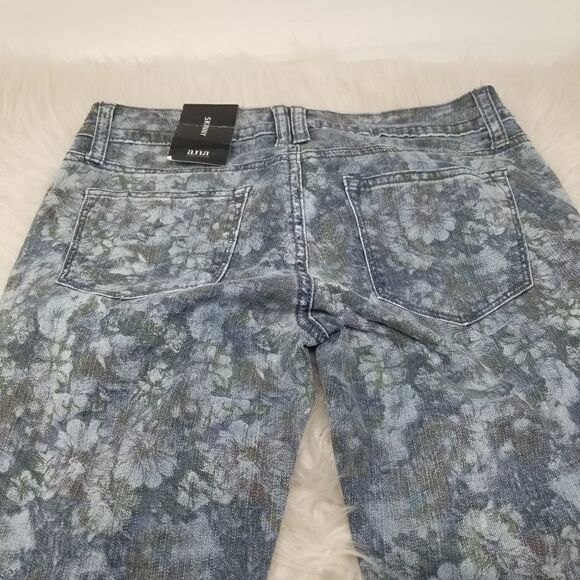 NWT. ana Skinny Fliral Print Denim. Size 27/4. - Picture 10 of 16